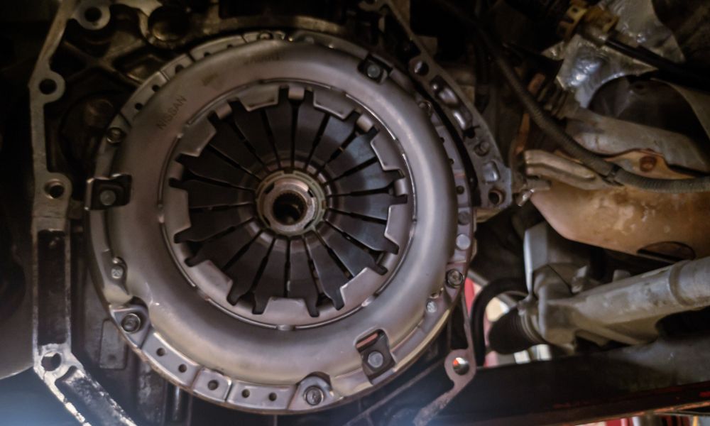 The Influence of Clutch Complications on the Safety of Commercial Vehicles