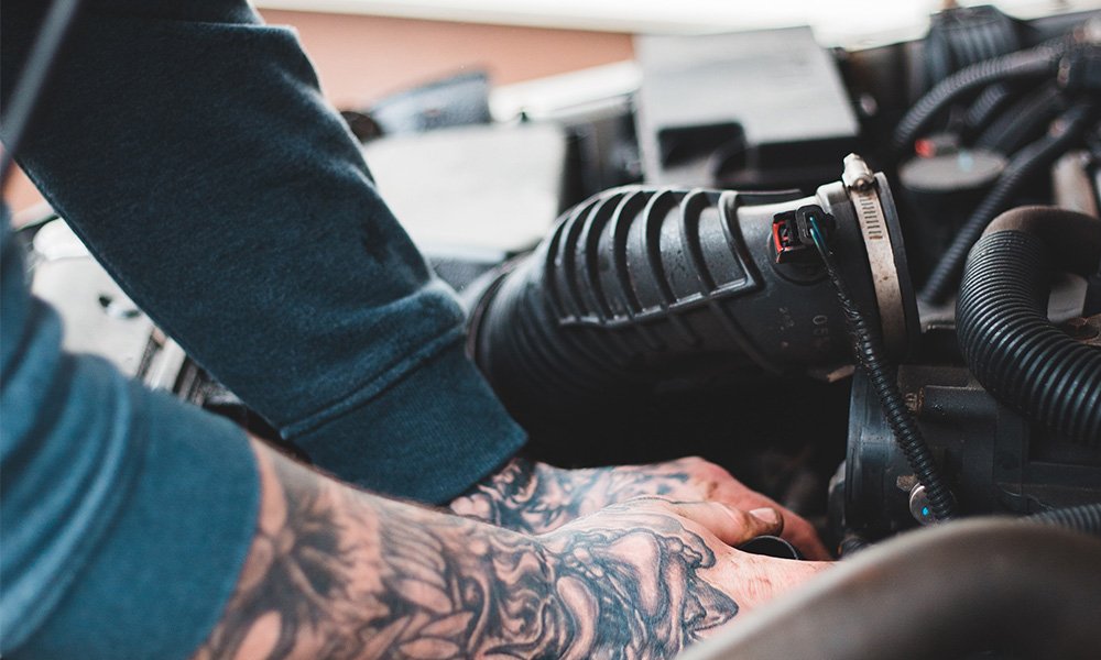 Understanding Flickering Interior Lights: Causes and Repairs